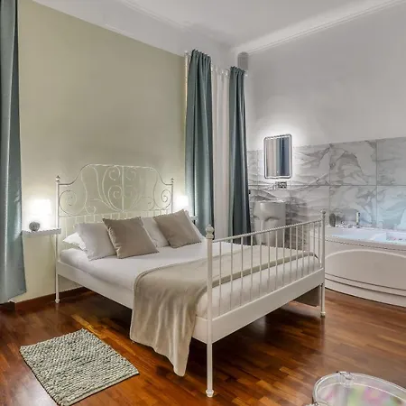Atrhome Frattina Luxury Rzym