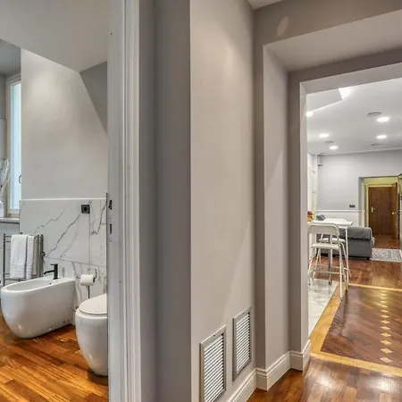 Atrhome Frattina Luxury Rzym