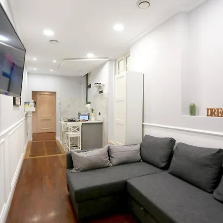 アパート Atrhome Frattina Luxury *